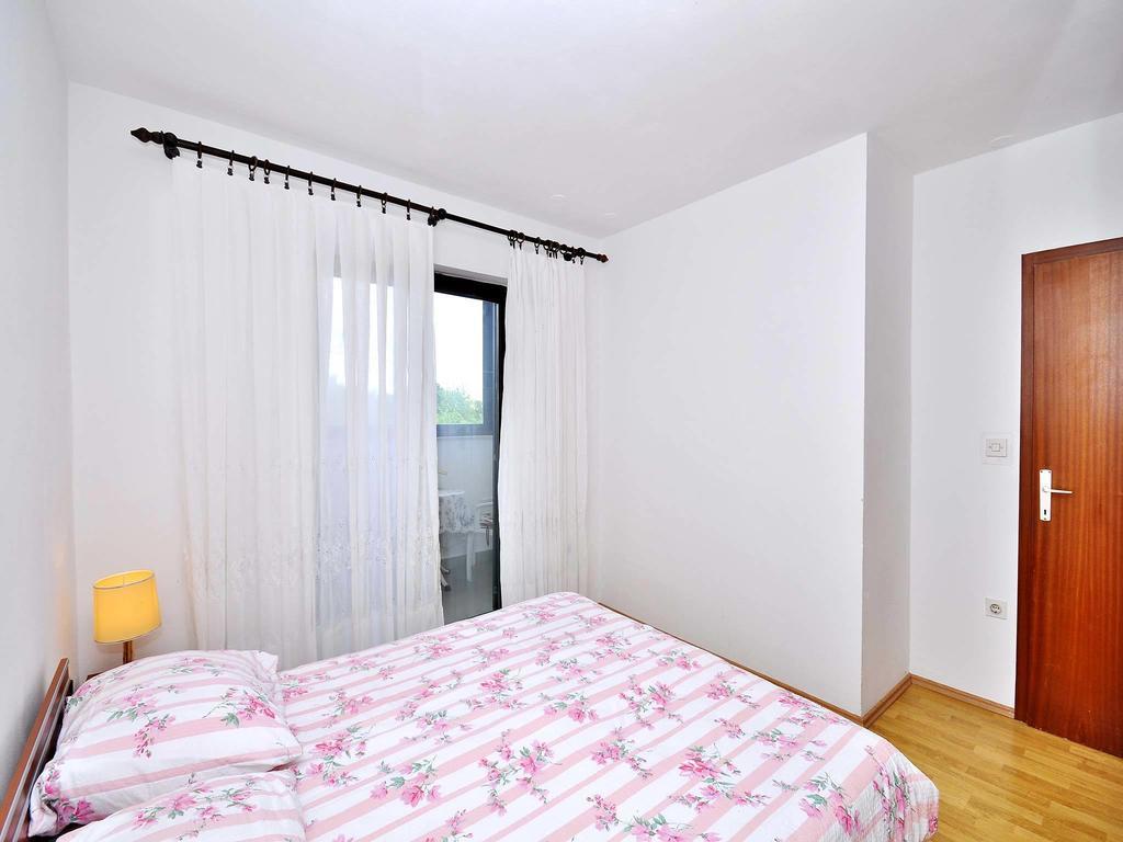 Apartments Mira 645 ポレッチ 部屋 写真
