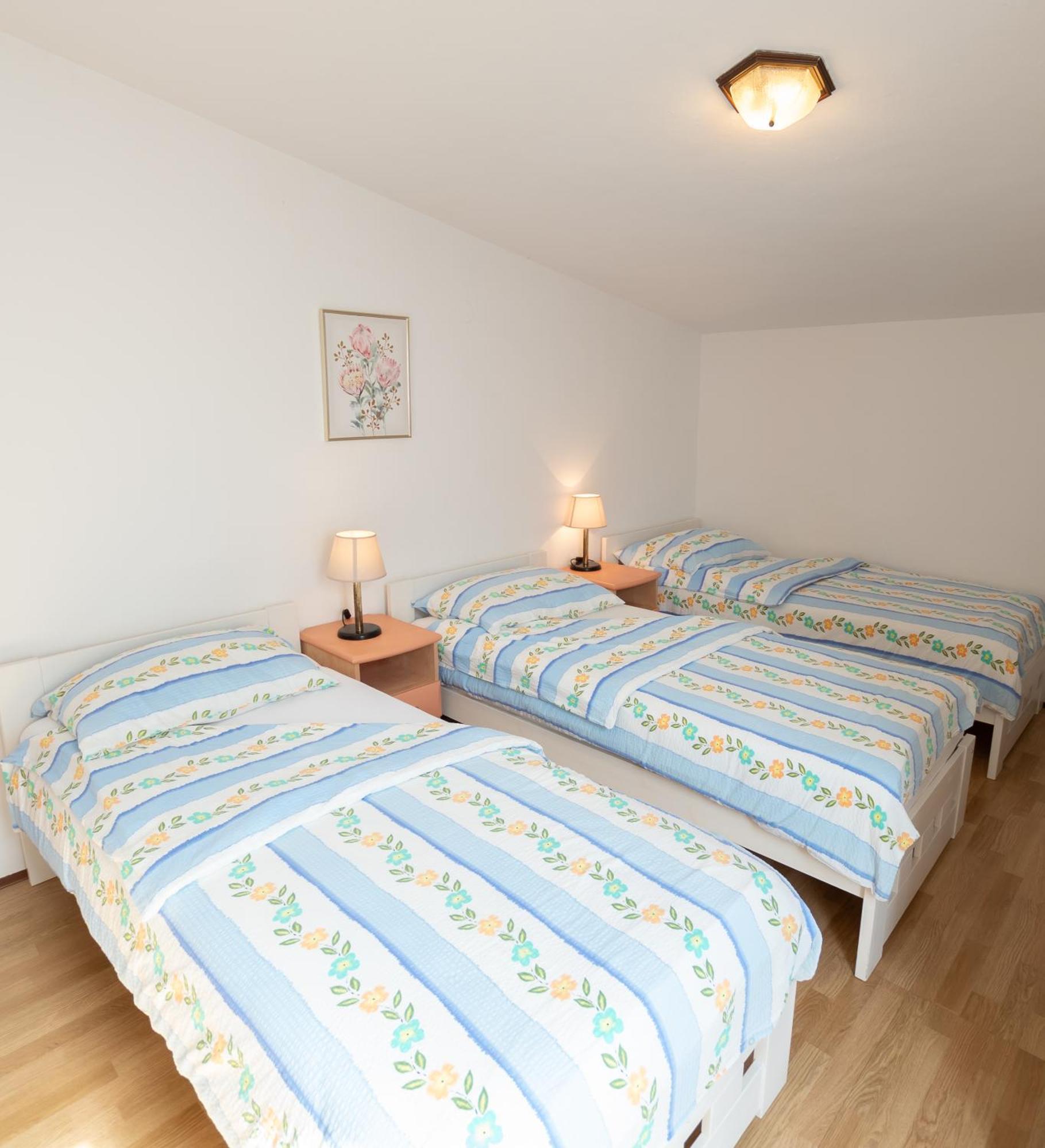 Apartments Mira 645 ポレッチ エクステリア 写真