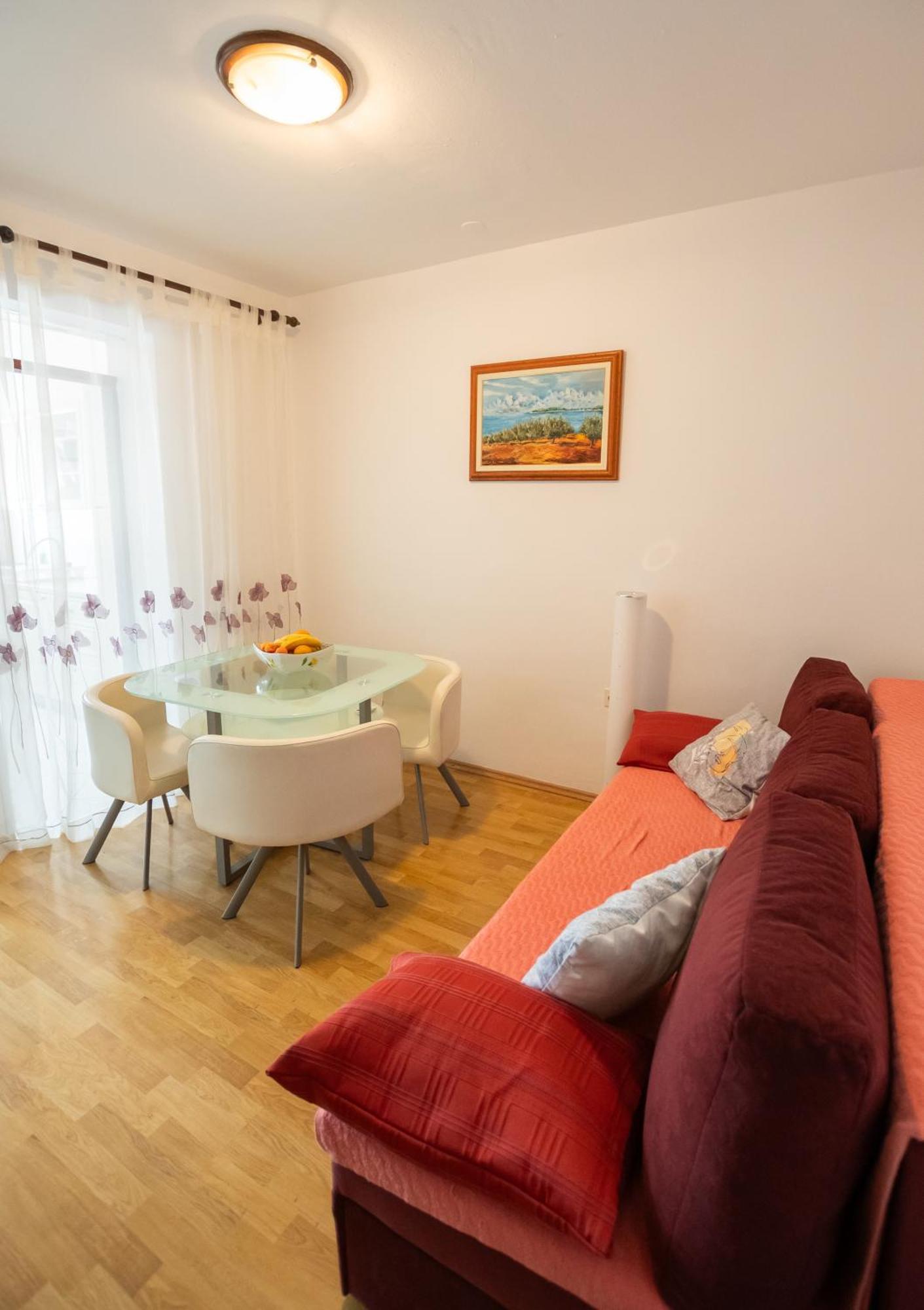 Apartments Mira 645 ポレッチ エクステリア 写真